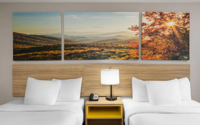 photo 3 of Days Inn by Wyndham Charleston WV