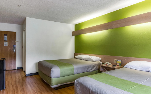 photo 4 of Motel 6 Charlotte, NC - University