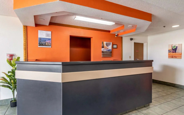 photo 2 of Motel 6 Chattanooga, TN - Downtown