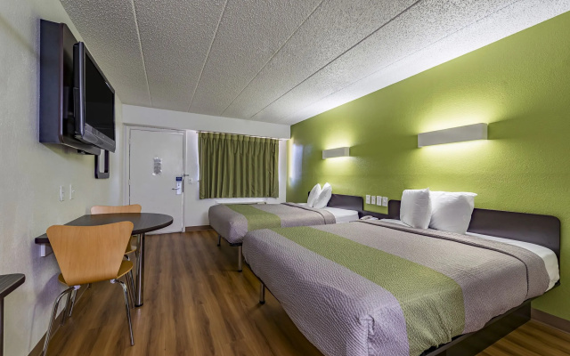 photo 2 of Days Inn by Wyndham Cincinnati I-71