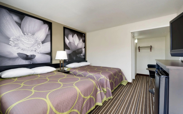 photo 5 of Super 8 by Wyndham Florence