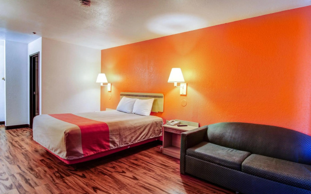photo 5 of Motel 6 Columbia - East