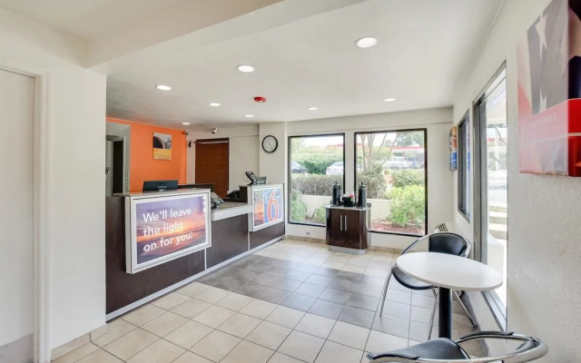 photo 2 of Motel 6 Columbia West