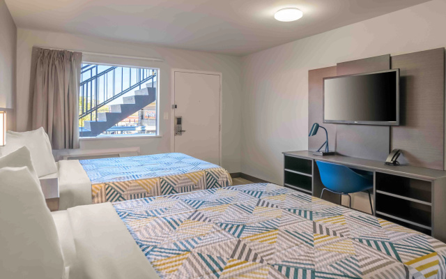 photo 3 of Motel 6 Commerce, GA