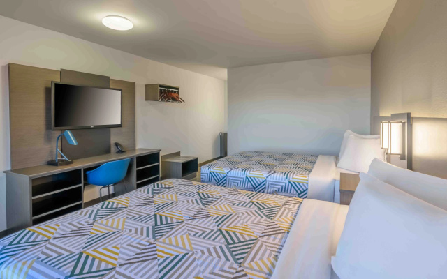 photo 4 of Motel 6 Commerce, GA