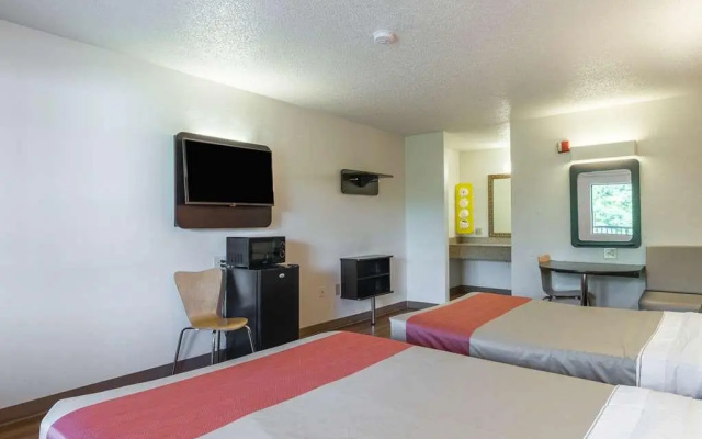 photo 3 of Motel 6 Concord - Kannapolis