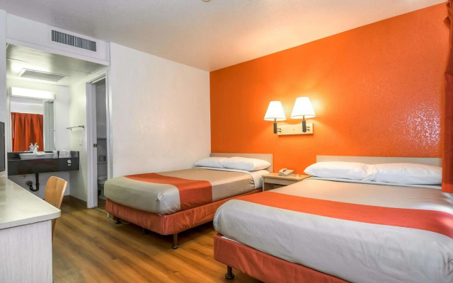 photo 3 of Motel 6 Corona, CA