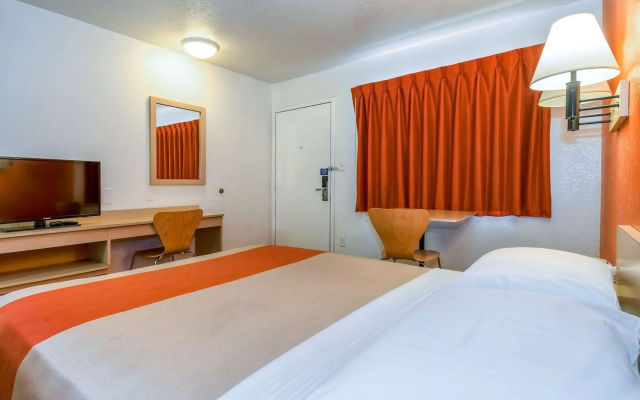 photo 5 of Motel 6 Corona, CA