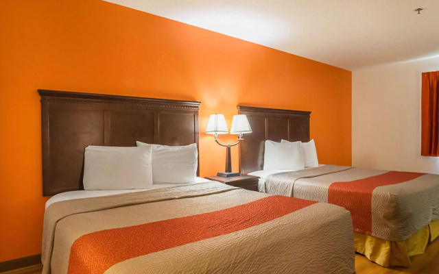 photo 3 of Motel 6 Waterloo, IA - Crossroads Mall - Cedar Falls