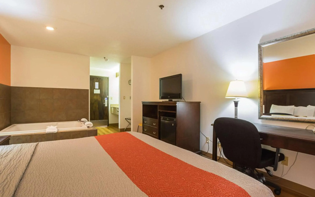 photo 4 of Motel 6 Waterloo, IA - Crossroads Mall - Cedar Falls