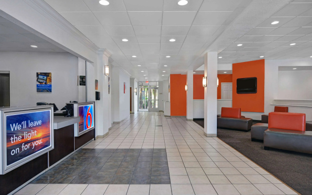 photo 2 of Motel 6 Cutler Bay, FL