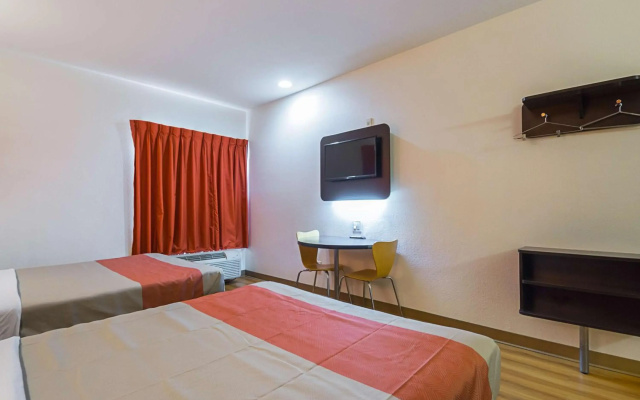 photo 4 of Motel 6 Dallas - Irving DFW Airport South