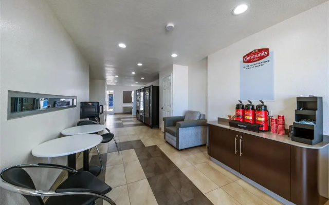 photo 2 of Motel 6 Dallas, TX - Farmers Branch