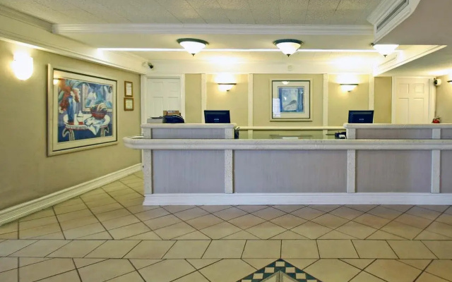 photo 2 of Motel 6 Garland, TX - Northeast Dallas