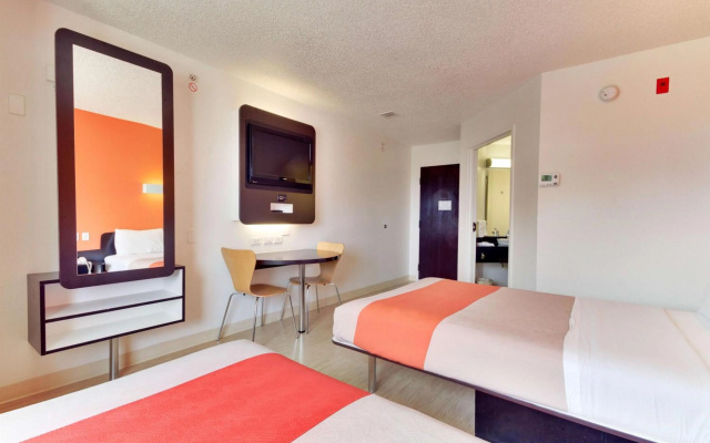 photo 5 of Motel 6 Lewisville, TX - Dallas