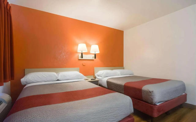 photo 5 of Motel 6 – Lakewood, CO