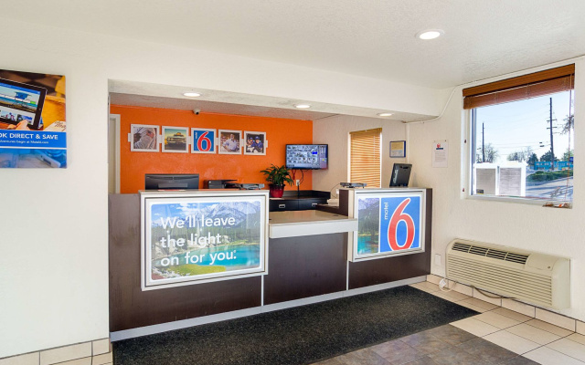 photo 2 of Motel 6 Denver, CO – Downtown