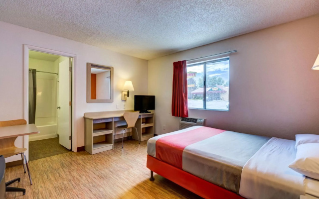 photo 5 of Motel 6 Wheat Ridge, CO - West - Denver North