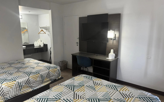 photo 5 of Motel 6 Des Moines, IA - North