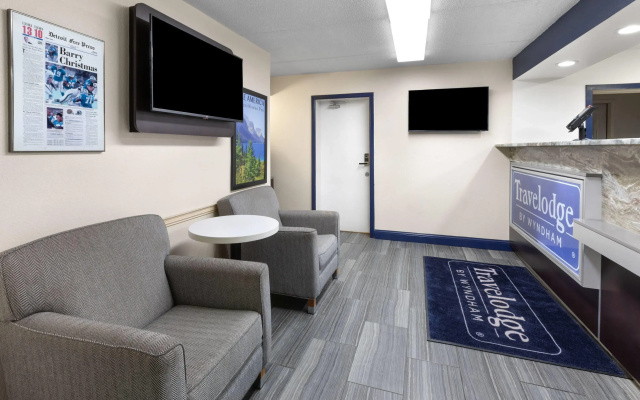 photo 3 of Travelodge by Wyndham Madison Heights MI