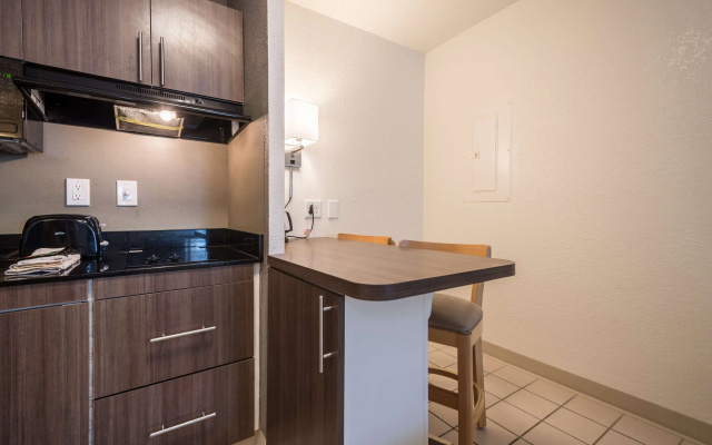 photo 2 of Motel 6 Duluth, GA- Atlanta- Gwinnett Place