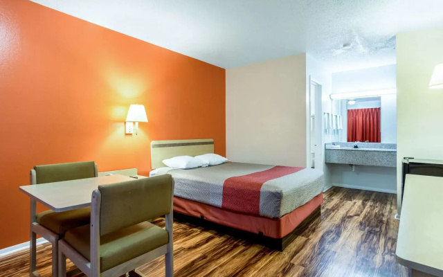 photo 3 of Motel 6 East Ridge 4423