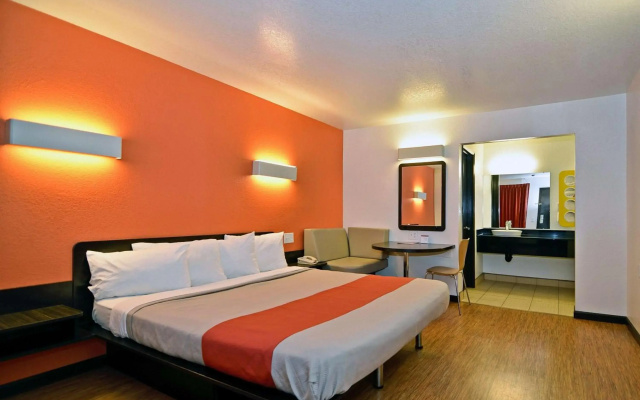 photo 3 of Motel 6 Fairfield, CA - Napa Valley