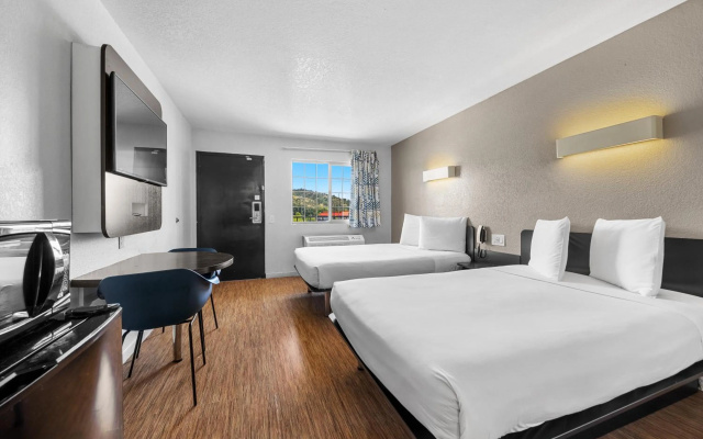 photo 4 of Motel 6 Fairfield, CA - Napa Valley