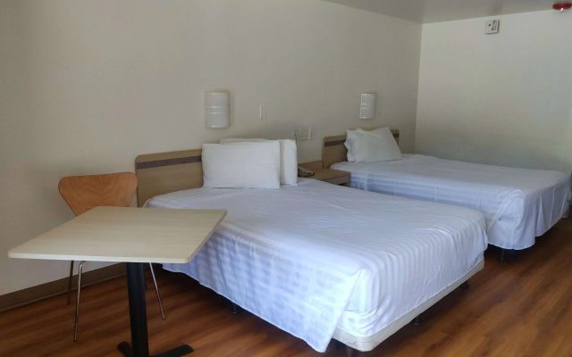 photo 2 of Travelodge by Wyndham Fayetteville