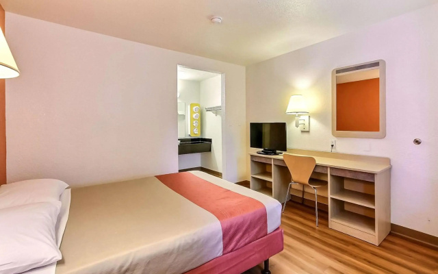 photo 5 of Motel 6 Fremont, CA - North