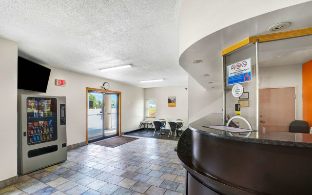 photo 2 of Motel 6 Gordonville PA - Lancaster PA