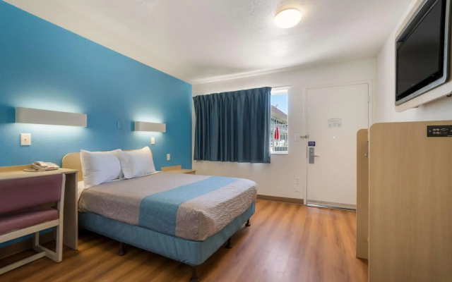 photo 3 of Motel 6 Grand Junction, CO