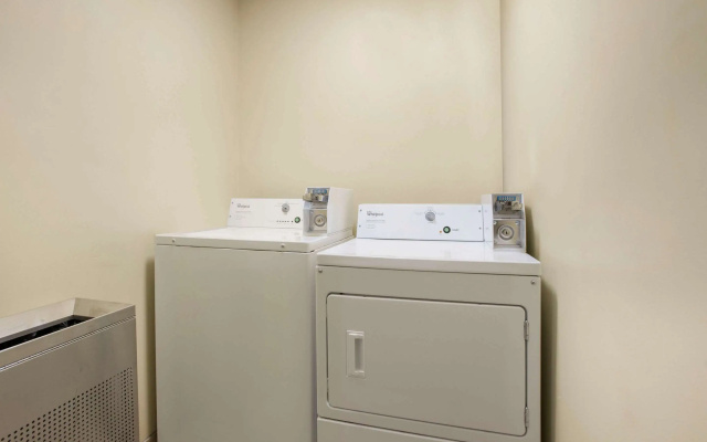 photo 5 of Rodeway Inn & Suites Grand Rapids Southeast