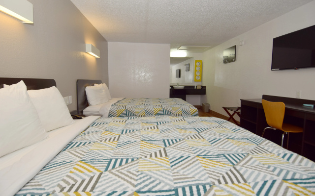 photo 2 of Motel 6 Hamburg, NY