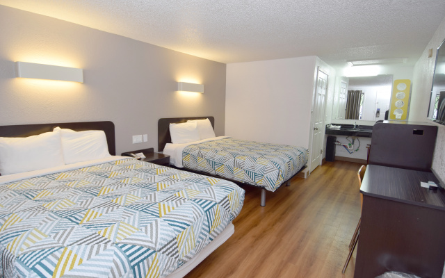 photo 3 of Motel 6 Hamburg, NY