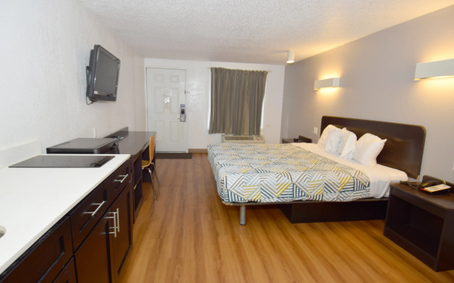 photo 4 of Motel 6 Hamburg, NY