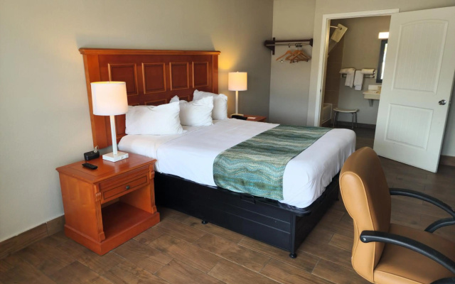 photo 3 of Days Inn by Wyndham Hardeeville Near Hilton Head