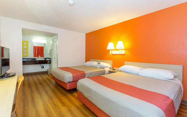 photo 3 of Motel 6 Hayward, CA – Silicon Valley Gateway