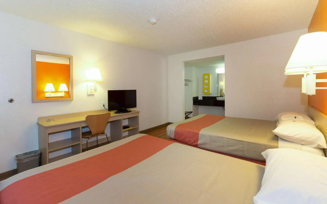 photo 4 of Motel 6 Hayward, CA – Silicon Valley Gateway