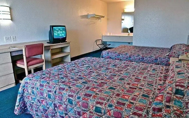 photo 2 of Motel 6 Huntsville - Madison