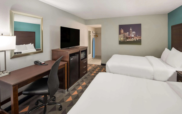 photo 3 of Clarion Pointe Indianapolis Northeast