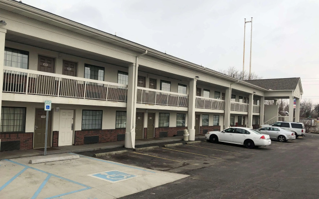 photo 2 of Days Inn by Wyndham Indianapolis South