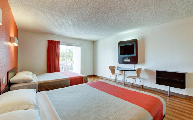 photo 3 of Motel 6 Irvine - Orange County Airport