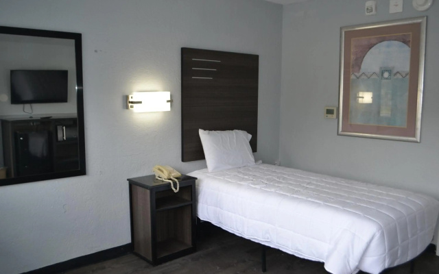 photo 2 of Knights Inn Jacksonville North