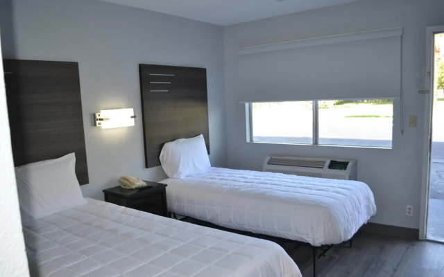 photo 3 of Knights Inn Jacksonville North