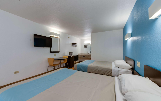 photo 4 of Motel 6 Kingston, TN
