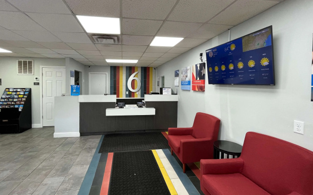 photo 2 of Motel 6 Lafayette, IN