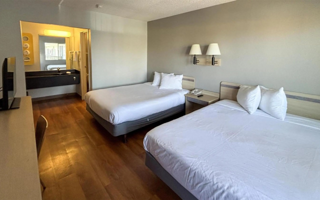 photo 4 of Motel 6 Las Vegas, NV - Boulder Highway