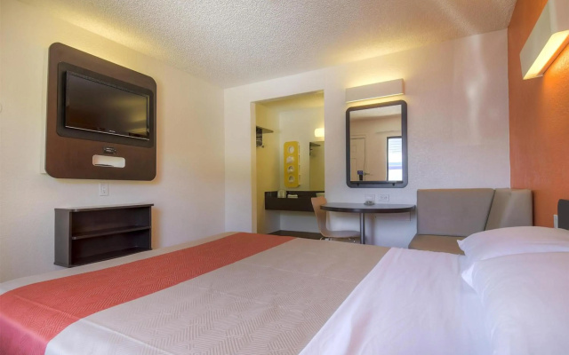 photo 4 of Motel 6 Las Vegas, NV – I-15 Stadium