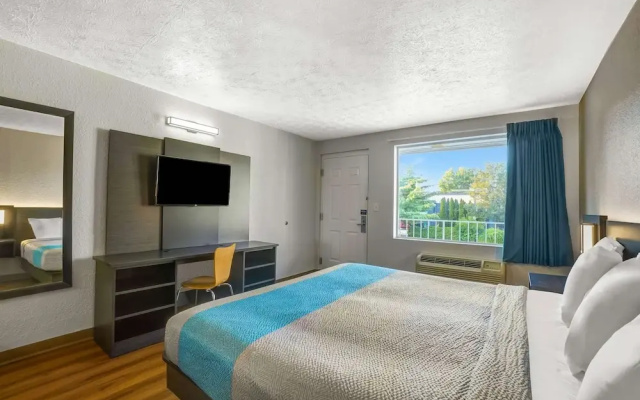 photo 4 of Motel 6 Lexington East